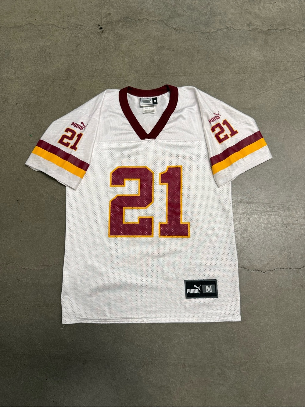 Vintage Y2K Washington Redskins Deion Sanders Youth NFL Jersey Size Medium Kids